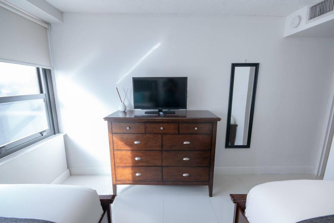 Oceanfront Apartments At The Alexander Miami Beach Exterior photo